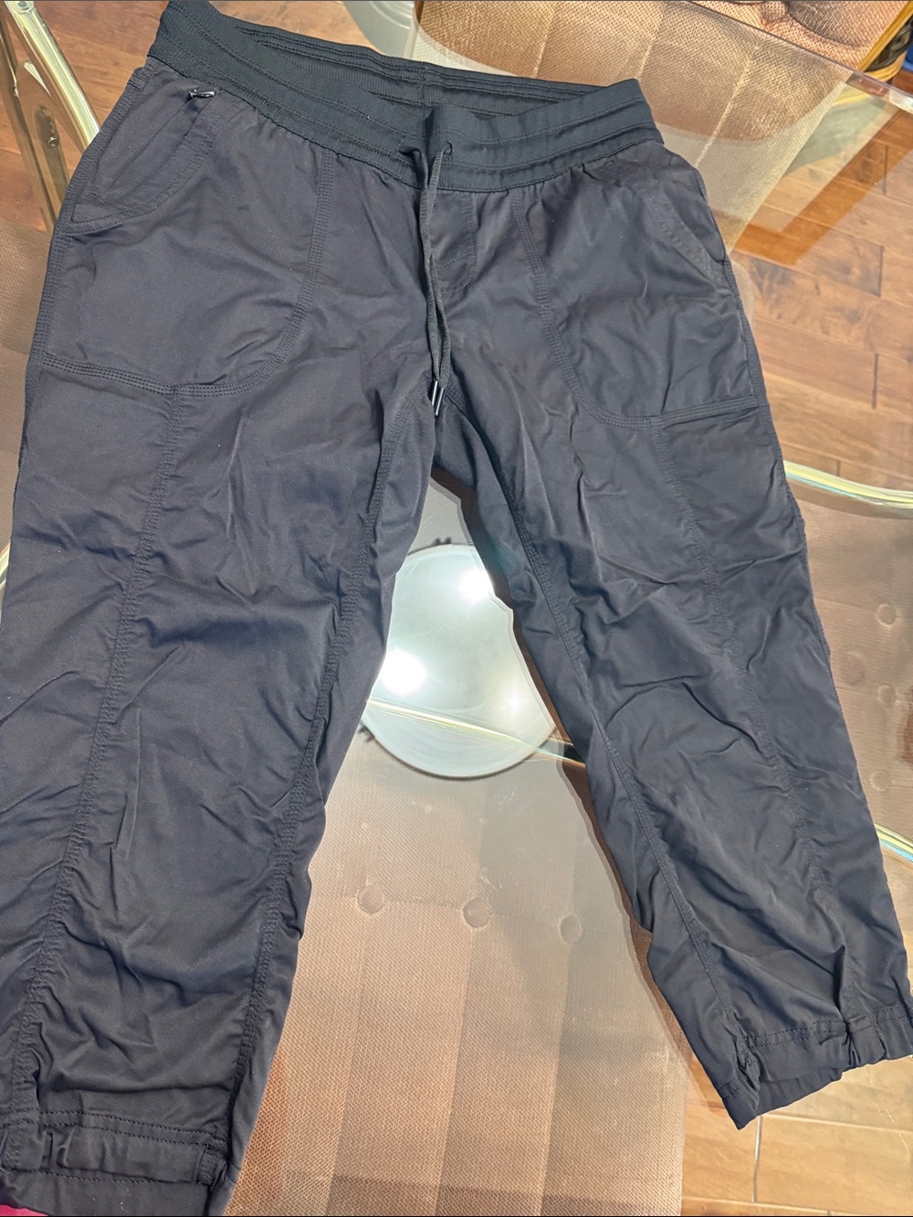 The North Face Women's Aphrodite 2.0 Black Capris with Drawstring Waist